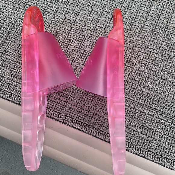 Coach pink sandals size 8B. Worn around the house a couple of times that’s it. - Picture 4 of 4